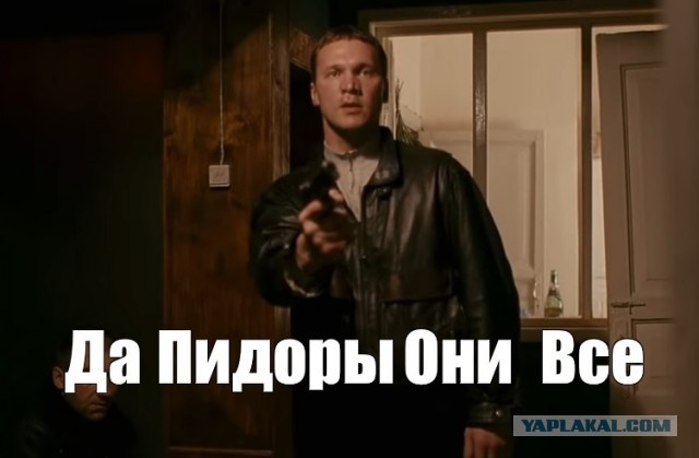 Продажи легковых автомобилей в России за октябрь упали на 62,8% по сравнению с октябрем 2021 года