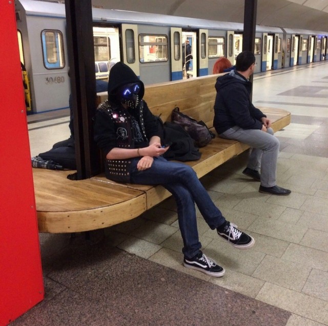 Модники из российского метрополитена на вторник