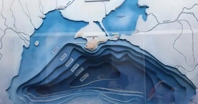 Чёрное море копали негры, а не древние укры.