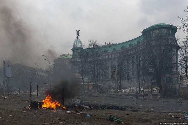 Майдан: сотни начали вооруженное противостояние