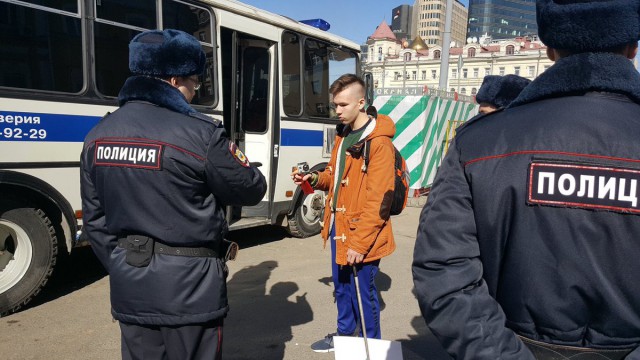 Задержания происходят на антикоррупционных акциях «Он нам не Димон»
