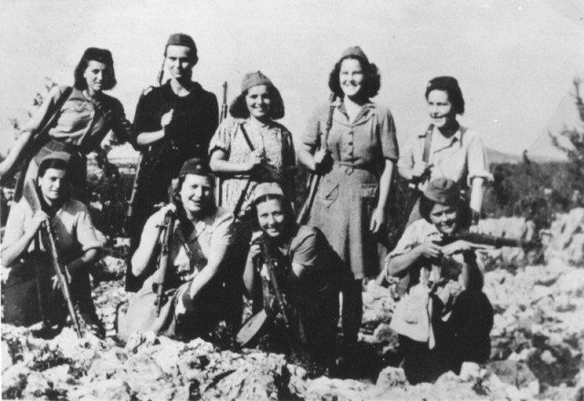 История в фотографиях