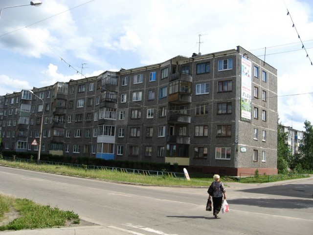 Почему в "хрущевках" нет балкона на первом этаже?