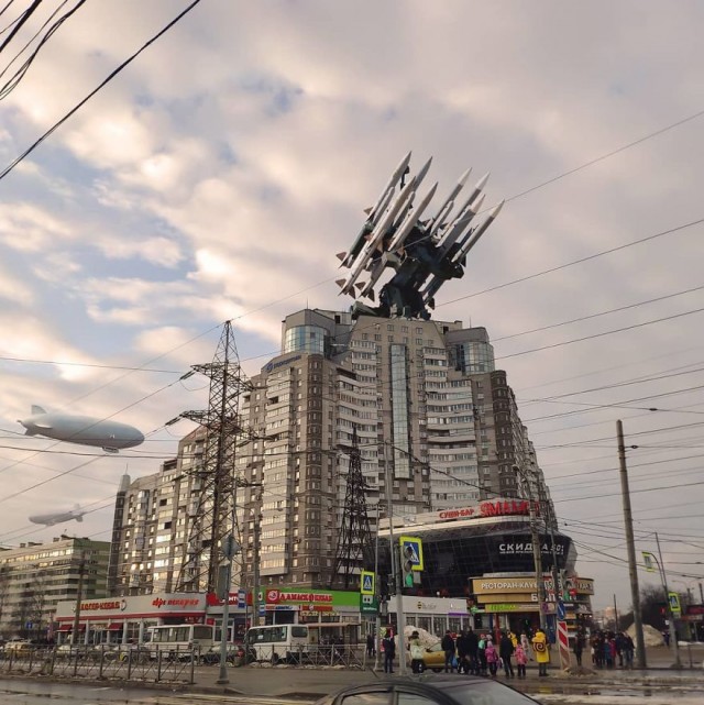 Монстры на улицах Питера.