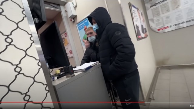 Охранники «Spar» в Нижнем Новгороде напали на блогера, который нашел просрочку