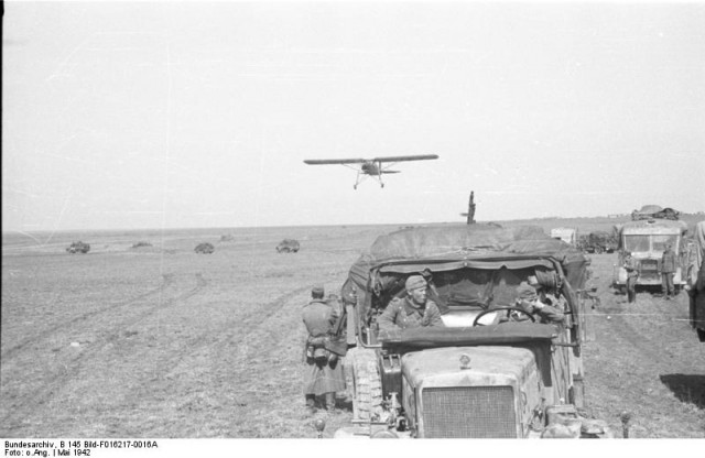 1942 год в 60 фотографиях