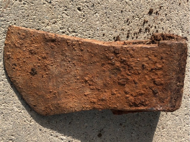 Странный топор