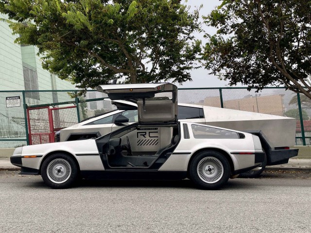 Почему DeLorean из фильма «Назад в будущее» не стал популярной машиной в Америке