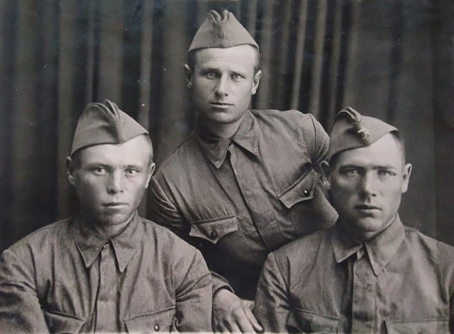Советские солдаты. Мобилизация. Ленинград (1941)