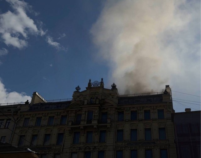 В Питере горит квартира матери Павла Дурова на Невском проспекте, — СМИ.