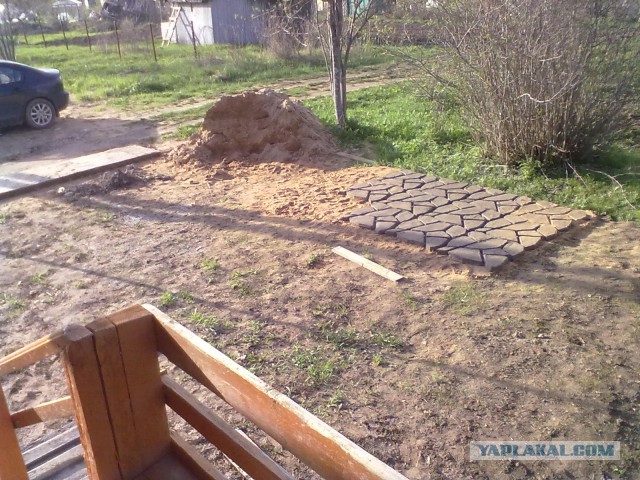 Стоянка под машину на дачу