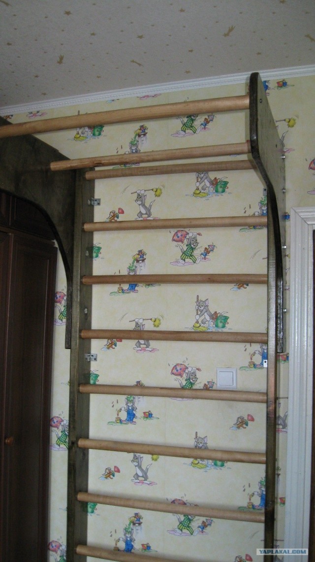 Шведская стенка с турником своими руками.