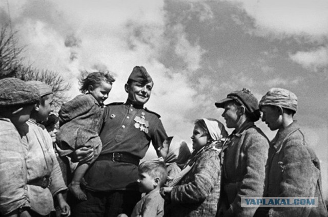 Воин красной армии - спаси!