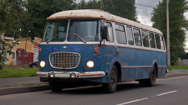 На случай зомби-апокалипсиса: тест-драйв автобуса Skoda 706 RTO