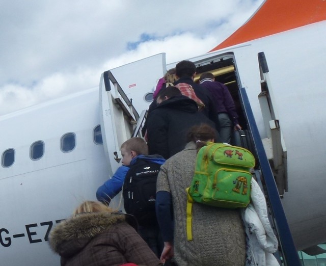 «Победа» проиграла в деле о рюкзаках в салонах самолётов: пассажиры смогут брать их с собой в дополнение к ручной клади