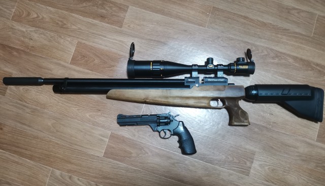 Камрады, у кого ещё тир на даче?