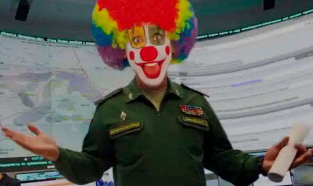 ВКС России нанесли удар по фотографировавшимся с флагом на Змеином военным Украины