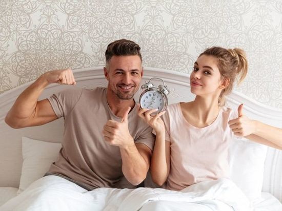 Эксперт Кочис назвал оптимальное время для секса:до 30 лет в - любое время, с 30 до 40 -на усмотрению, с 40 до 50 - утро/день