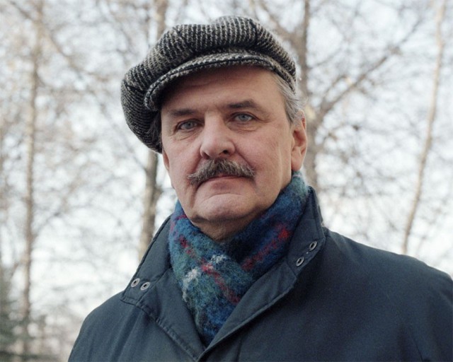 Юрий Яковлев на прогулке, 1988 год