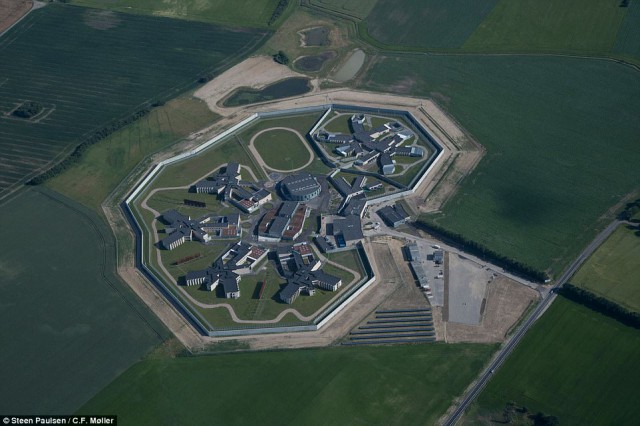 В Дании открыли "самую гуманную" тюрьму в мире