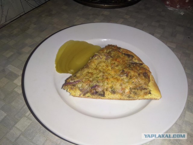 Лепешка, с грибами и сыром.