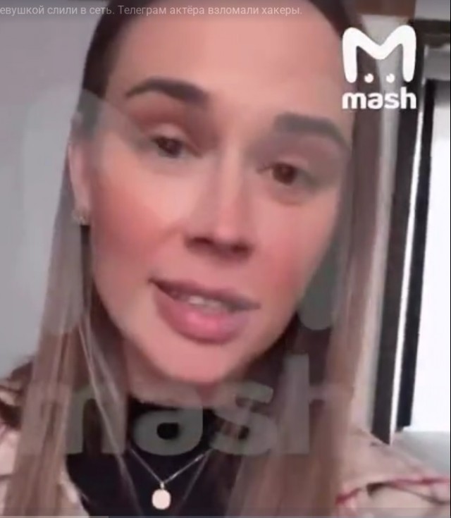 Секс-видео Павла Деревянко с его девушкой слили в сеть. Телеграм актёра взломали хакеры.