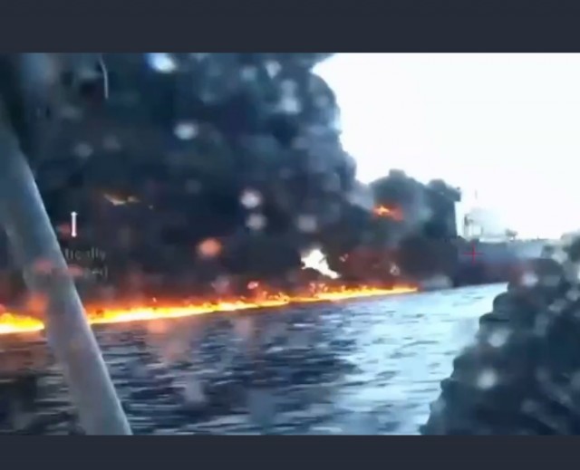Появилось видео атаки на танкеры российского теневого флота.
