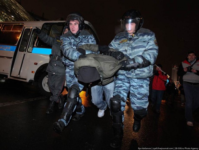 Беспорядки в Москве - продолжение возле Киевского