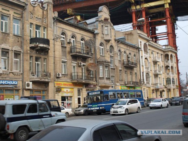 Вот какой чудесный вид из окна дома! А вы говорите ГОСТы и СНИПы...