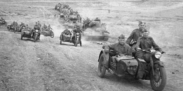 Красная армия на дороге ярости: боевые байкеры Сталина