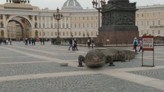 Монстры на улицах Питера.