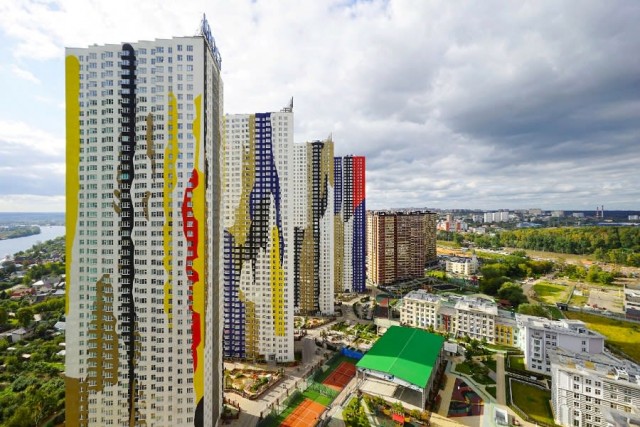 В Подмосковье лифт чуть не убил девушку