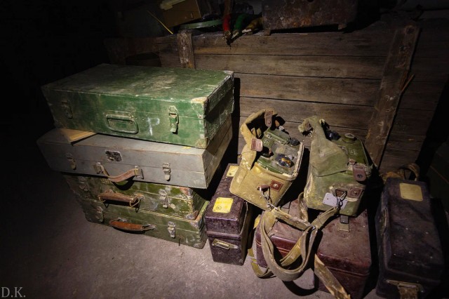 Заброшенное убежище с кучей советских дозиметров