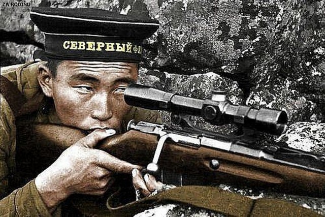 Фотографии связанных с историей Красной и Советской Армии.