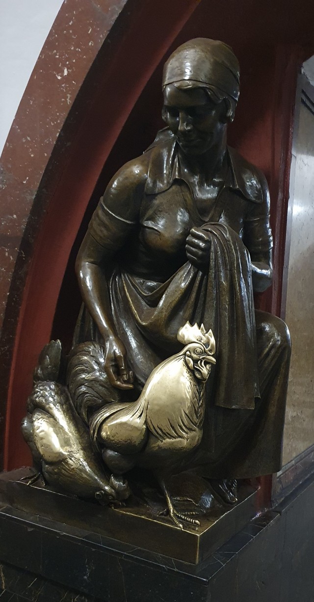 Жена разводит свинарник