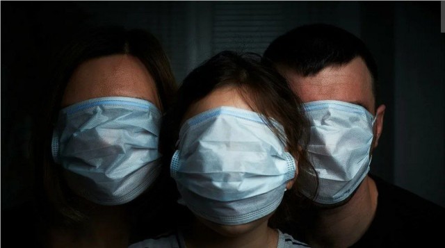 Вакцины Pfizer, которые вводили во время пандемии, наносят вред — экс-вице-президент