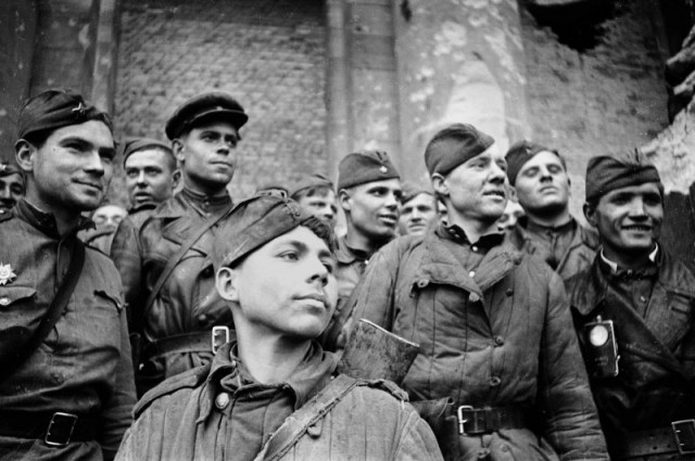 Великая Отечественная в фотографиях-10