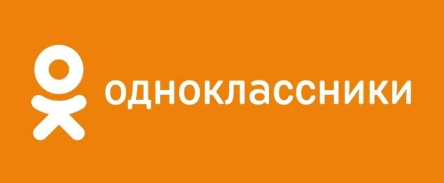 Повариха подкармливала двух голодных мальчишек, а через 18 лет они приехали за ней на черных внедорожниках