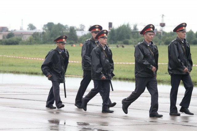 Полиция разных стран и гражданские лица