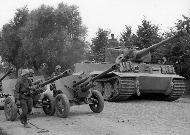 Танк Pz.Kpfw VI «Тигр». Грозное оружие вермахта.