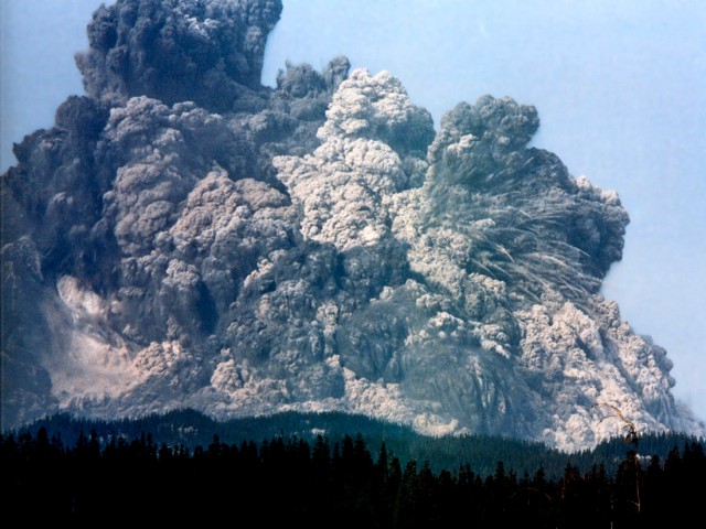 Гора взорвалась: история самого катастрофического извержения вулкана в США