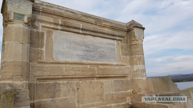 Турция заменила русские корни Роксоланы украинскими на стенде у ее гробницы
