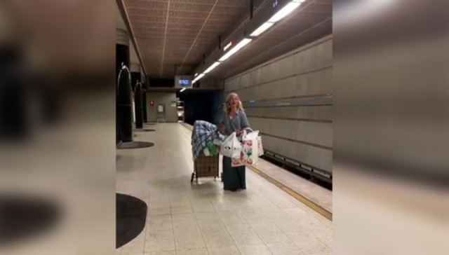 "Подайте ж милостыню ей!" Русское сопрано в метро Лос-Анджелеса