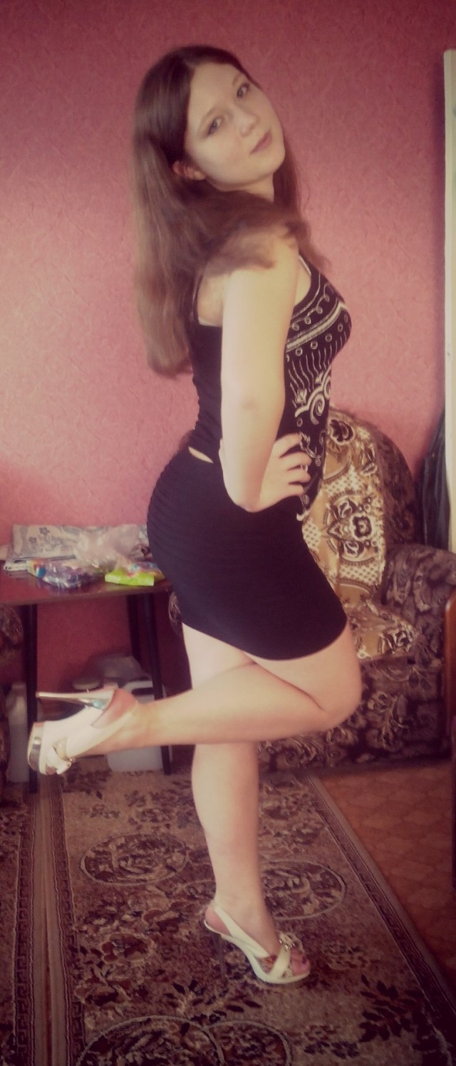 Светка, коза блин, фоткай давай, я же позирую