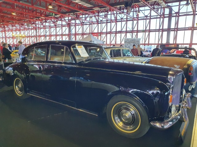 Умели же раньше делать автомобили с душой!.. или ClassicMadrid2020