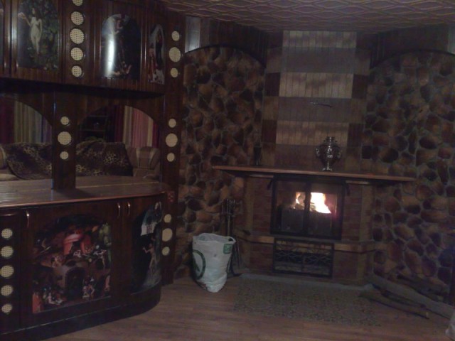 Стол для... Ну просто чтобы был