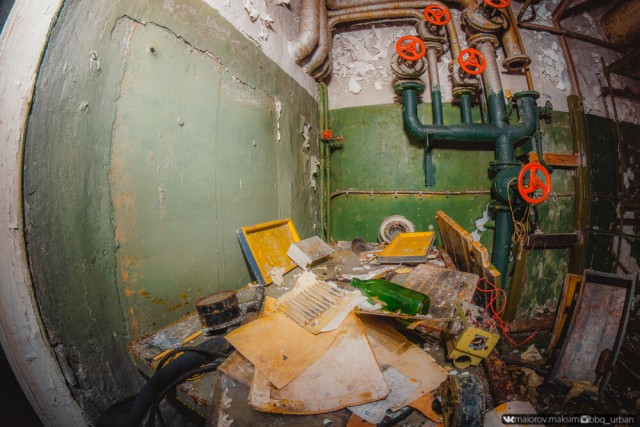 Обычный сарай посреди тундры оказался спуском в оставленный военными «засекреченный» бункер