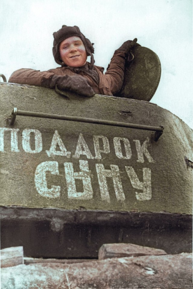 Фотографии связанных с историей Красной и Советской Армии.