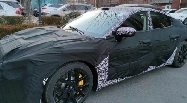 Фотографии первого электромобиля от Xiaomi попали в Сеть