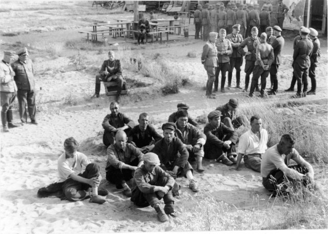 3 августа 1941год. Расстрел жителей в посёлке Струги Красные